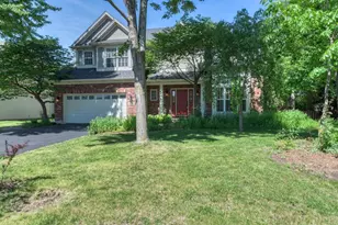 496 Bennett Dr, North Aurora, IL 60542 - Photo 1