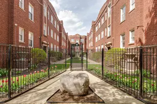 1348 W Estes Ave, Chicago, IL 60626 - Photo 1