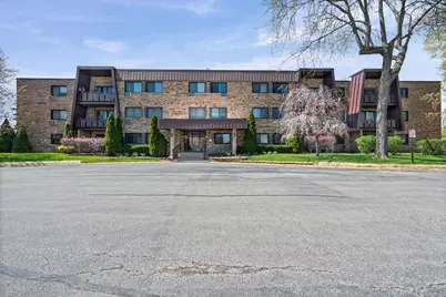 1205 E Hintz Road #209, Arlington Heights, IL 60004 - Photo 1