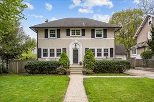 642 Ash St, Winnetka, IL 60093 - Photo 1
