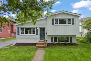 5244 Benton Ave, Downers Grove, IL 60515 - Photo 1
