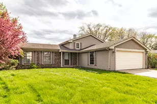 809 Thornton Ln, Buffalo Grove, IL 60089 - Photo 1