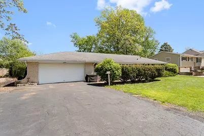 205 Oak Avenue, Westmont, IL 60559 - Photo 1