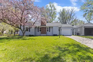 417 N Prairie St, Rockton, IL 61072 - Photo 1