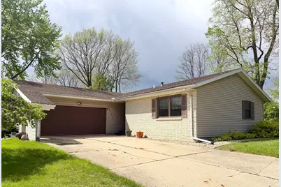 2717 Cherie Lane, Ottawa, IL 61350 - Photo 1