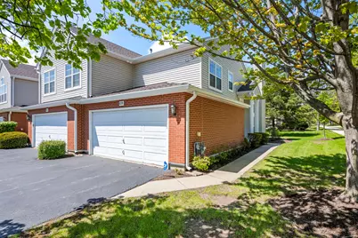 828 Old Checker Road, Buffalo Grove, IL 60089 - Photo 1