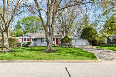 336 W Lincoln Avenue, Libertyville, IL 60048 - Photo 1