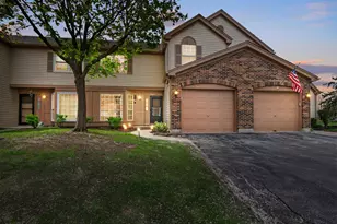 250 Wellington Cir, Gurnee, IL 60031 - Photo 1