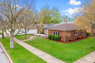 3850 W 93rd St, Evergreen Park, IL 60805 - Photo 1