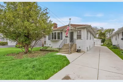 217 W School Street, Villa Park, IL 60181 - Photo 1
