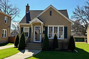 7179 N Mankato Ave, Chicago, IL 60646 - Photo 1