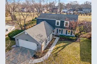 669 E Carpenter Drive, Palatine, IL 60074 - Photo 1