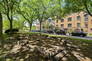 1744 W Henderson St, Chicago, IL 60657 - Photo 1