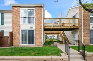 1870 Huntington Blvd, Hoffman Estates, IL 60169 - Photo 1