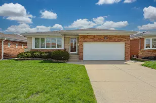 4631 N Reserve Ave, Chicago, IL 60656 - Photo 1