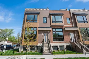 702 E 41st St, Chicago, IL 60653 - Photo 1