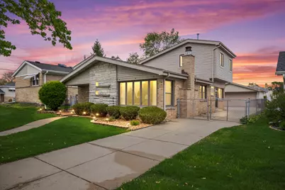 10505 S Kilbourn Avenue, Oak Lawn, IL 60453 - Photo 1