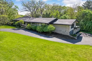 708 Woodland Ave, Hinsdale, IL 60521 - Photo 1