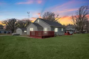 110 W State Route 54 Rd, Roberts, IL 60962 - Photo 1