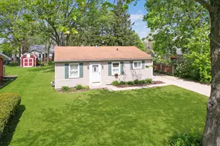 311 E Jones St, Plano, IL 60545 - Photo 1
