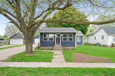 210 N Green Street, Somonauk, IL 60552 - Photo 1