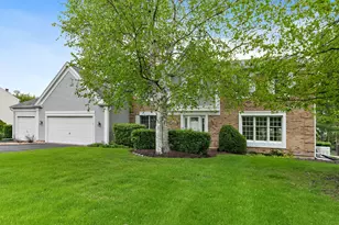 307 Churchill Ct, Sleepy Hollow, IL 60118 - Photo 1
