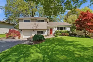 758 7th Ave, Libertyville, IL 60048 - Photo 1