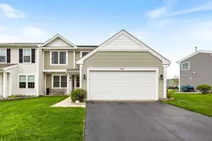 909 Fox Chase Dr Dr, Round Lake Beach, IL 60073 - Photo 1