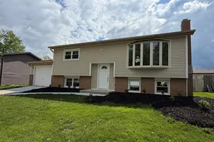 5747 Dover Rd, Oak Forest, IL 60452 - Photo 1