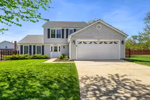 1310 W Darlington Cir, Hoffman Estates, IL 60169 - Photo 1