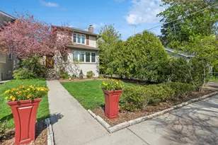 2152 Grey Ave, Evanston, IL 60201 - Photo 1