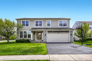 555 N Haverhill Ln, South Elgin, IL 60177 - Photo 1