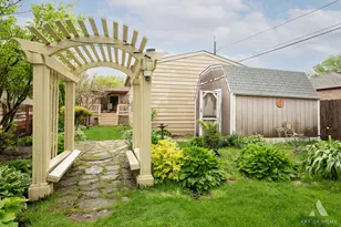 11249 S Homan Ave, Chicago, IL 60655 - Photo 1