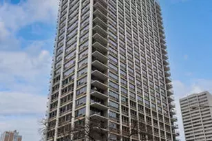 88 W Schiller St, Chicago, IL 60610 - Photo 1