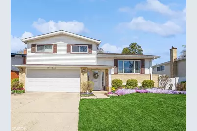 260 Brentwood Drive, Des Plaines, IL 60016 - Photo 1