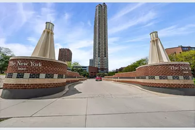 3660 N Lake Shore Drive #910, Chicago, IL 60613 - Photo 1