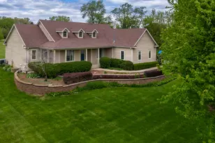10303 Fox Bluff Ln, Spring Grove, IL 60081 - Photo 1