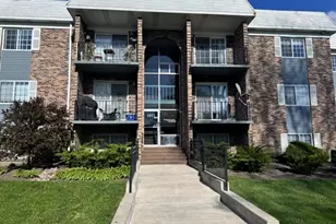 1617 N Windsor Dr, Arlington Heights, IL 60004 - Photo 1