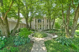 2372 Tennyson Ln, Highland Park, IL 60035 - Photo 1
