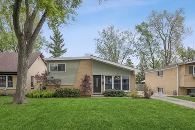 24 E Congress Street, Villa Park, IL 60181 - Photo 1