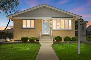 10605 Sycamore Dr, Chicago Ridge, IL 60415 - Photo 1