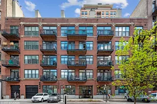 375 W Erie St, Chicago, IL 60654 - Photo 1
