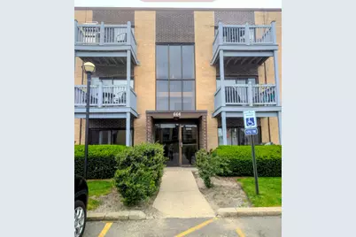666 Pinecrest Drive #102, Prospect Heights, IL 60070 - Photo 1