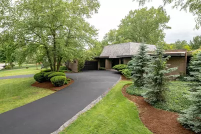 8100 S Park Avenue, Burr Ridge, IL 60527 - Photo 1