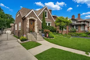 166 Akenside Rd, Riverside, IL 60546 - Photo 1