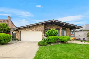 9346 S 55th Ave, Oak Lawn, IL 60453 - Photo 1