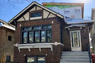 2925 W Eastwood Ave, Chicago, IL 60625 - Photo 1