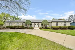 130 E Niagara Ave, Schaumburg, IL 60193 - Photo 1
