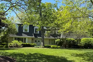 940 Grandview Ln, Lake Forest, IL 60045 - Photo 1