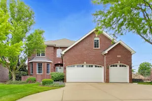 626 N Van Auken St, Elmhurst, IL 60126 - Photo 1